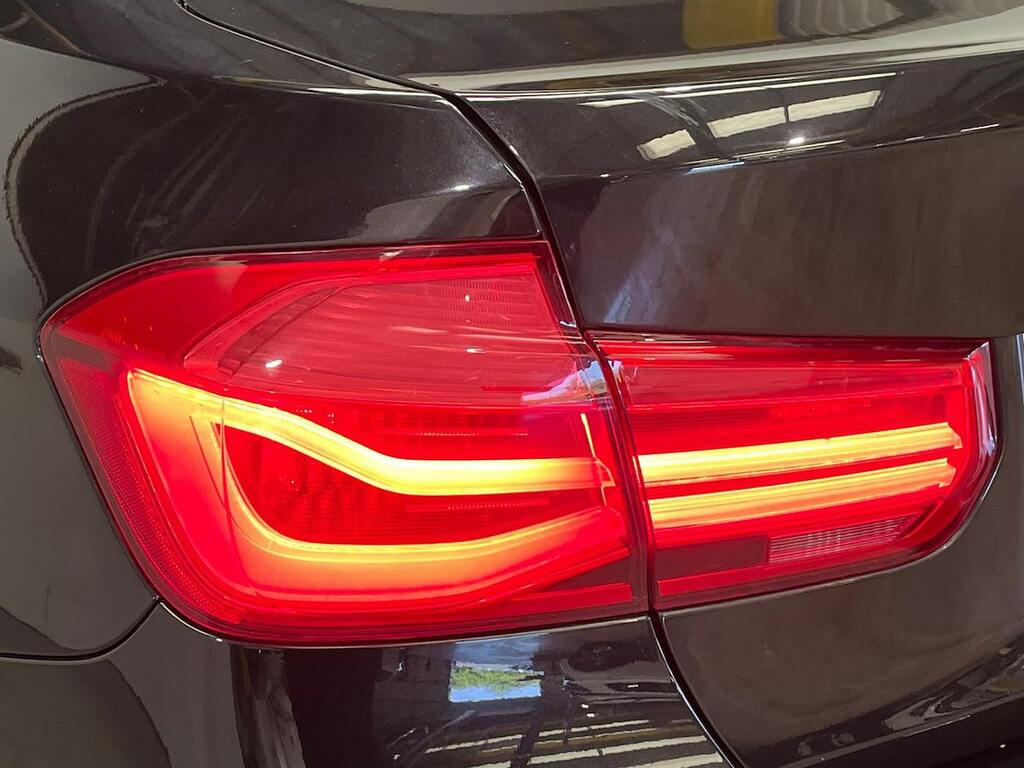 BMW 3 Series 320D Sport White #35