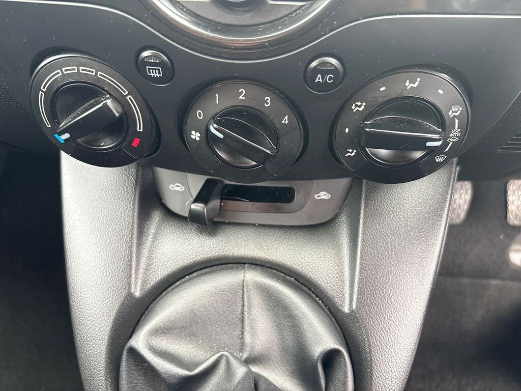 Mazda 2 1.5 Skyactiv-g Se-l Euro 6 Ss Red #24