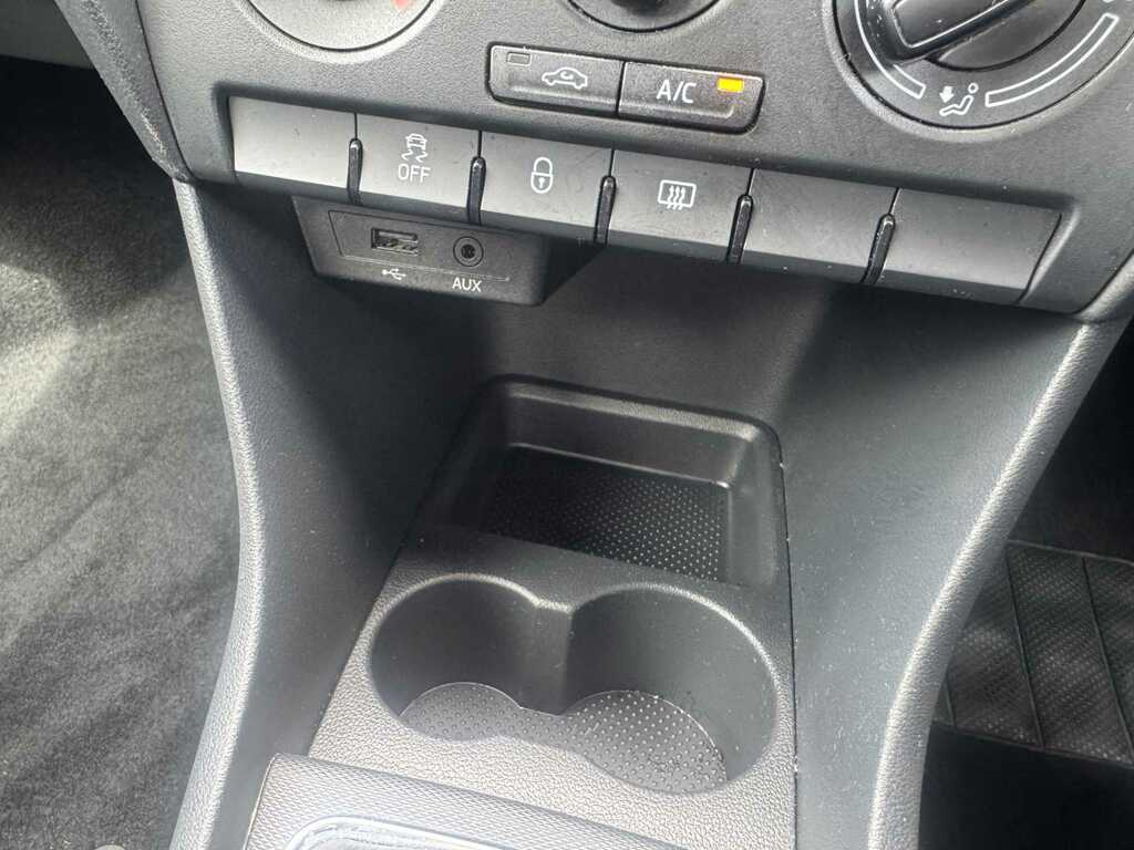 Skoda Rapid 1.2 Tsi Sport White #14