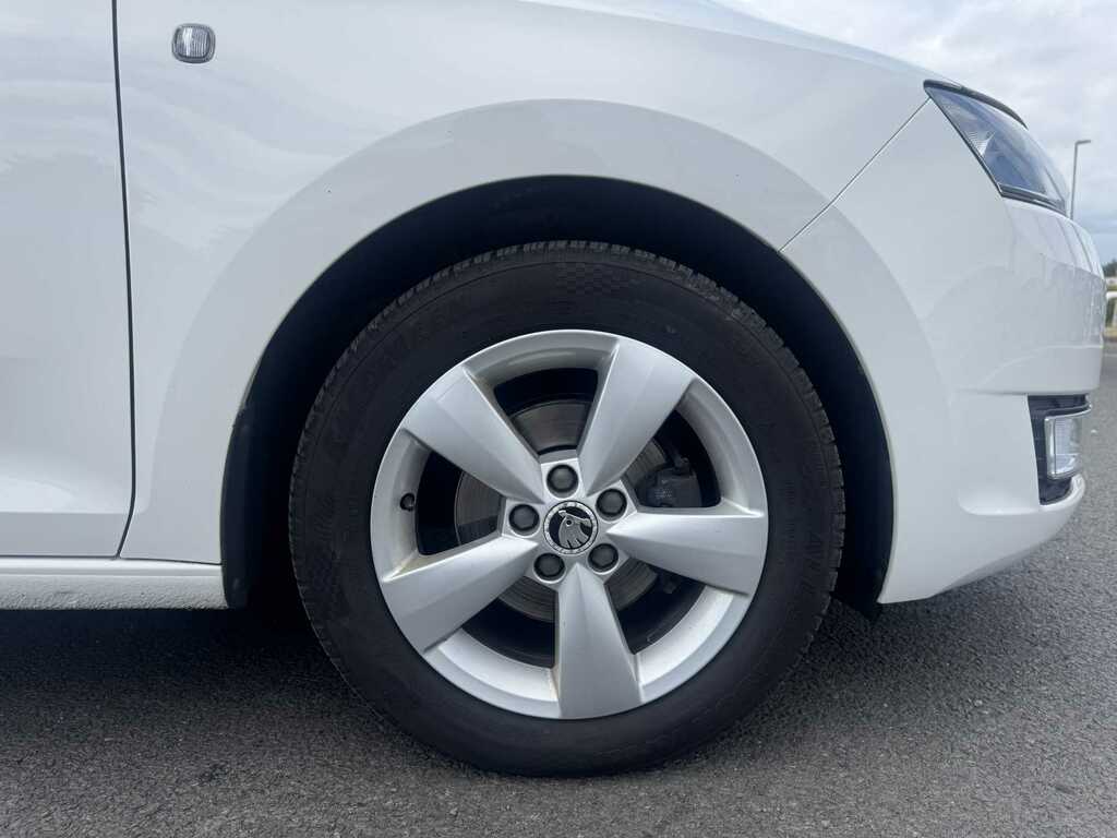Skoda Rapid 1.2 Tsi Se White #6