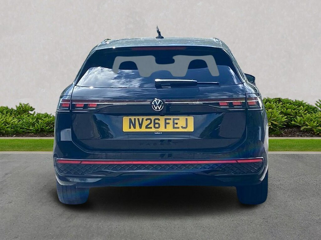 Volkswagen Passat 1.5 Etsi R-line Dsg Black #4
