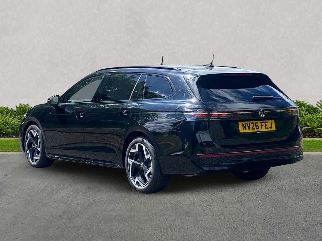 Volkswagen Passat 1.5 Etsi R-line Dsg Black #2