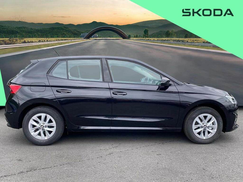 Skoda Fabia 1.0 Tsi Se Edition Black #3