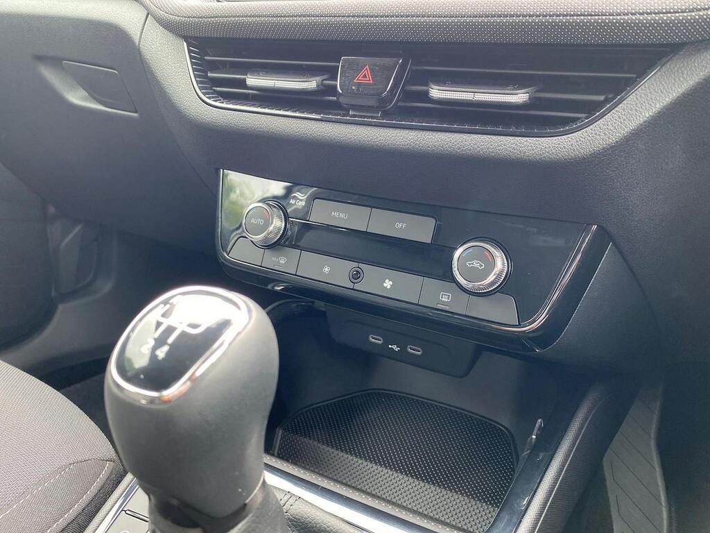 Skoda Fabia 1.0 Tsi Se Edition Black #11