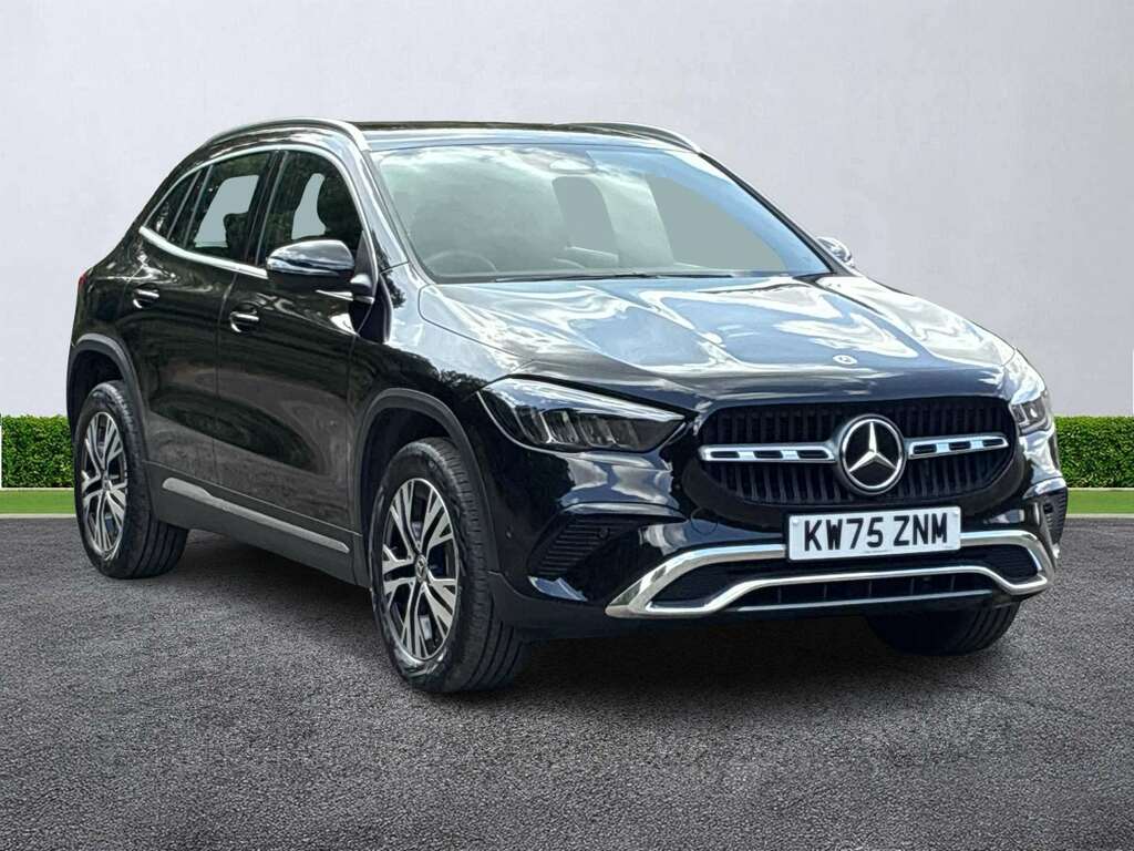 Mercedes-Benz GLA Class Gla 200D Sport Executive Black