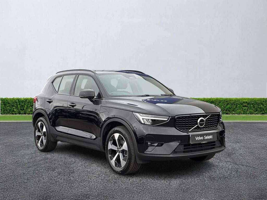Volvo XC40 2.0 B4p Plus Dark Black