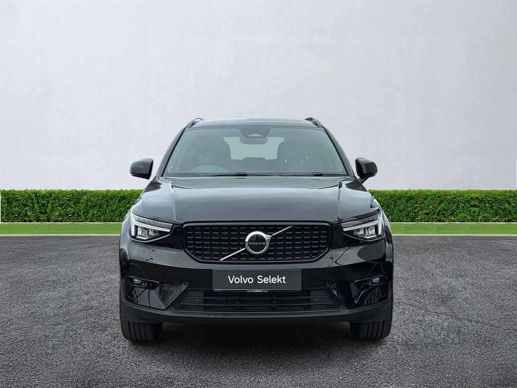 Volvo XC40 2.0 B4p Plus Dark LO74WOR Black #2