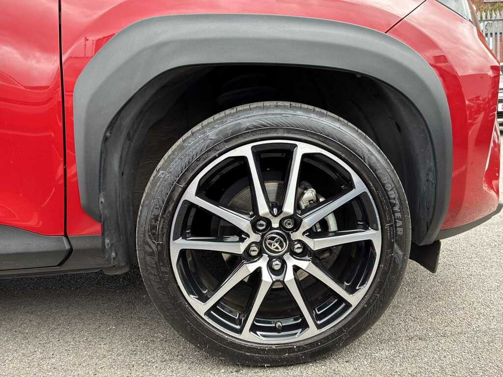 Toyota Yaris Cross 1.5 Hybrid 130 Gr Sport Cvt MK74EHE Red #6