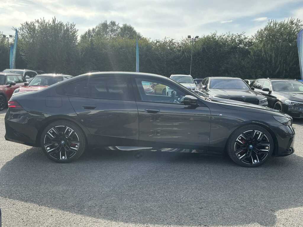 BMW i5 442Kw M60 Xdrive 84Kwh Grey #3
