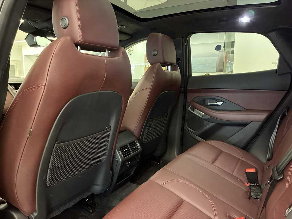 Jaguar E-Pace 1.5 P300e R-dynamic Black Grey #4