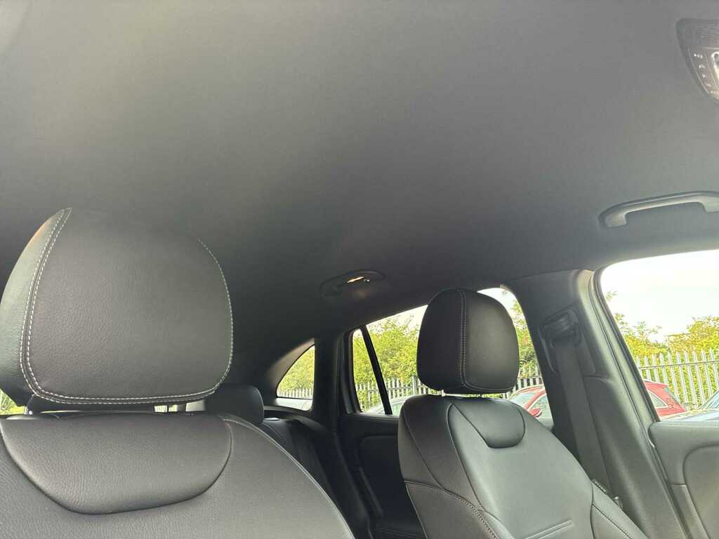 Mercedes-Benz GLA Class Gla 35 4Matic Premium Blue #14