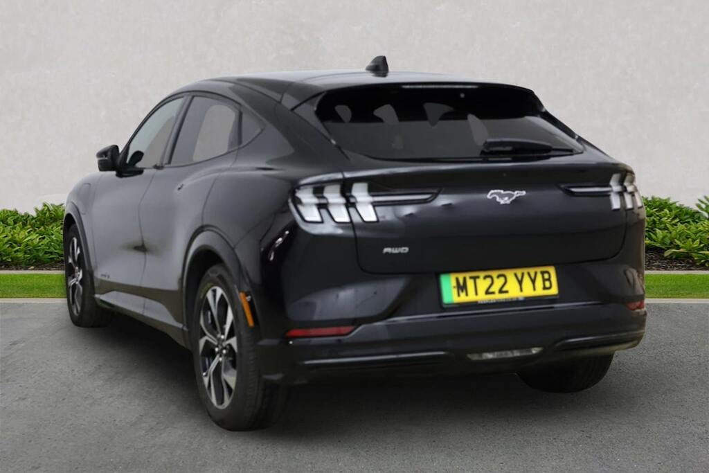 Ford Mustang Mach-E 198Kw Standard Range 70Kwh Awd Black #2