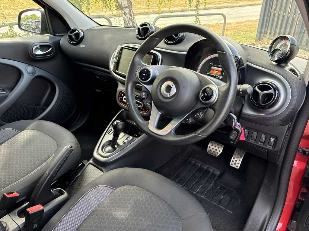 Smart Forfour 17.6Kwh Premium Hatchback 22Kw Black #15