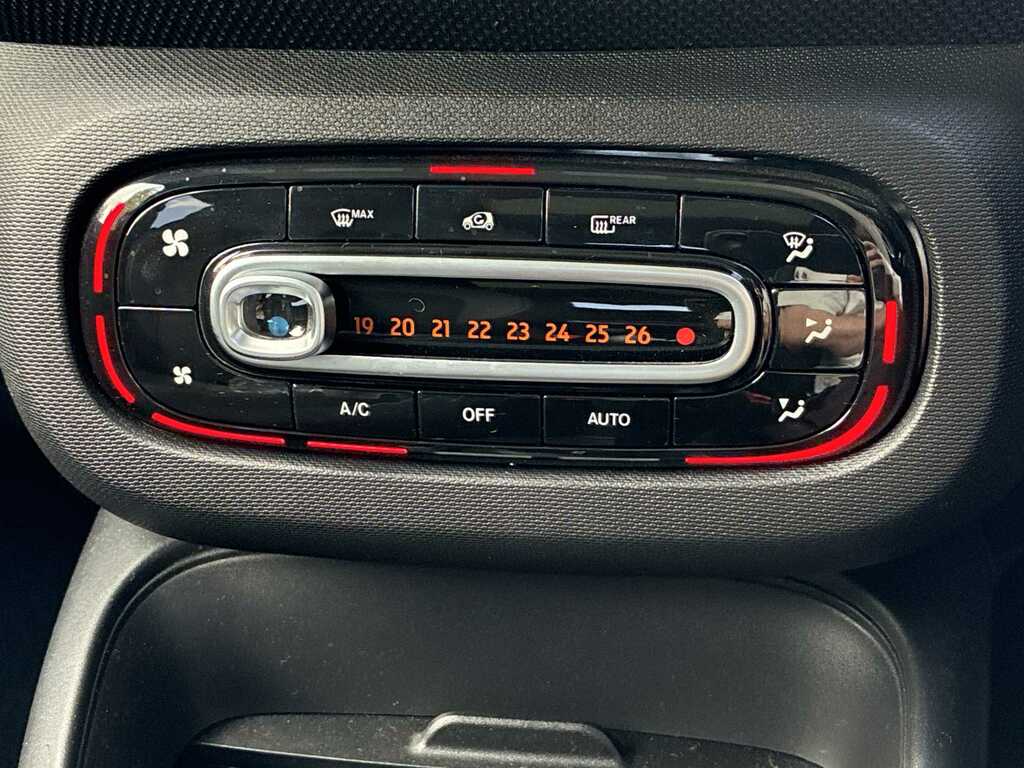 Smart Forfour 17.6Kwh Premium Hatchback 22Kw Black #12
