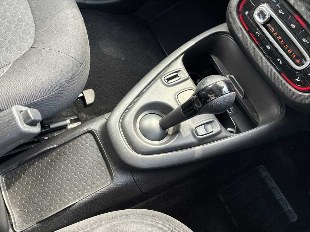Smart Forfour 17.6Kwh Premium Hatchback 22Kw Black #31