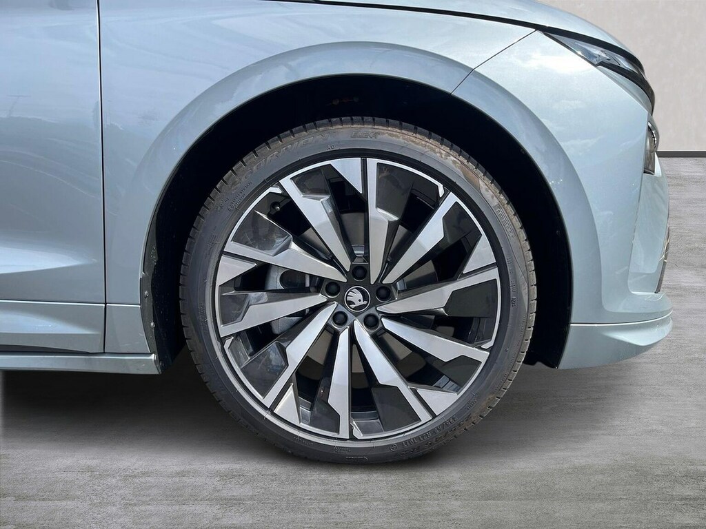 Skoda ENYAQ 220Kw 85X Sportline 82Kwh 4X4 Silver #6