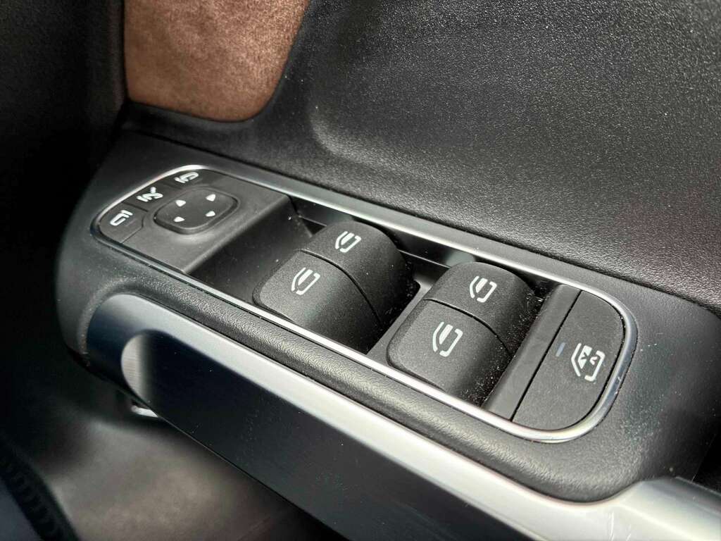 Mercedes-Benz GLB Class Glb 200 Amg Line Executive 7G-tronic Grey #6