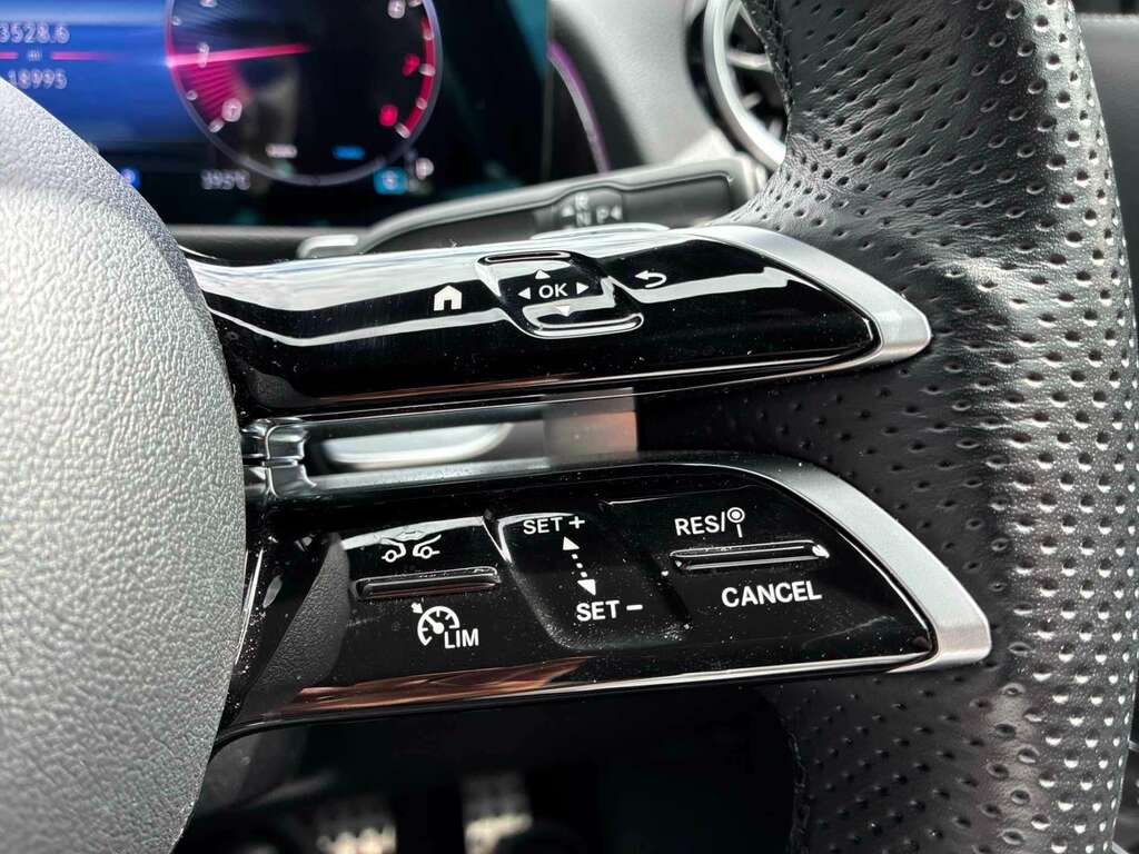 Mercedes-Benz GLB Class Glb 220 D 4Matic Amg Line Premium Grey #12