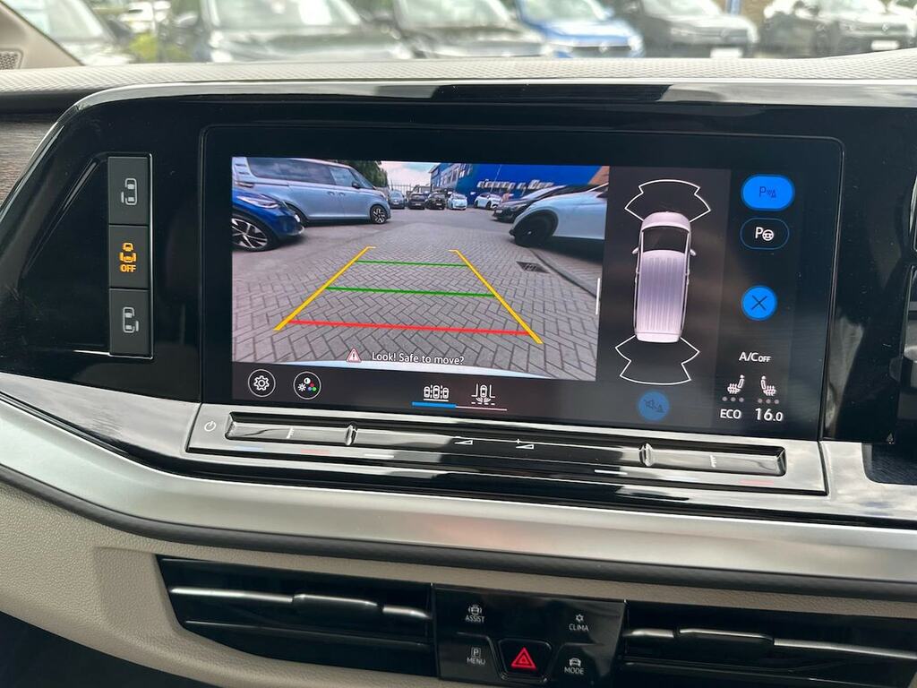 Volkswagen Multivan Life 1.4 Tsi Ehybrid 218Ps Dsg 7 Seat Conference P Black #23