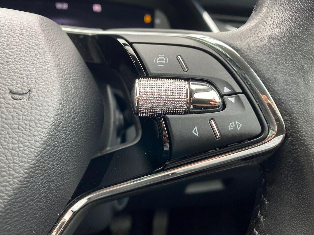 Skoda Octavia 2.0 Tsi Vrs Dsg White #26