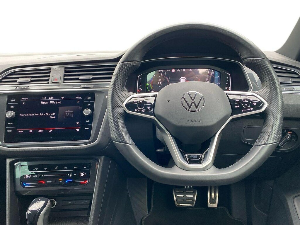 Volkswagen Tiguan R-line White #9