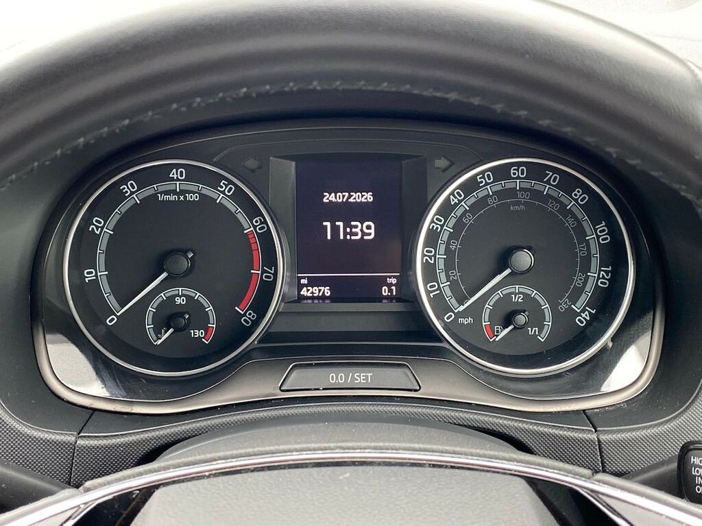 Skoda Fabia 1.0 Tsi Se L 95Ps 5-Dr Hatchback Black #10