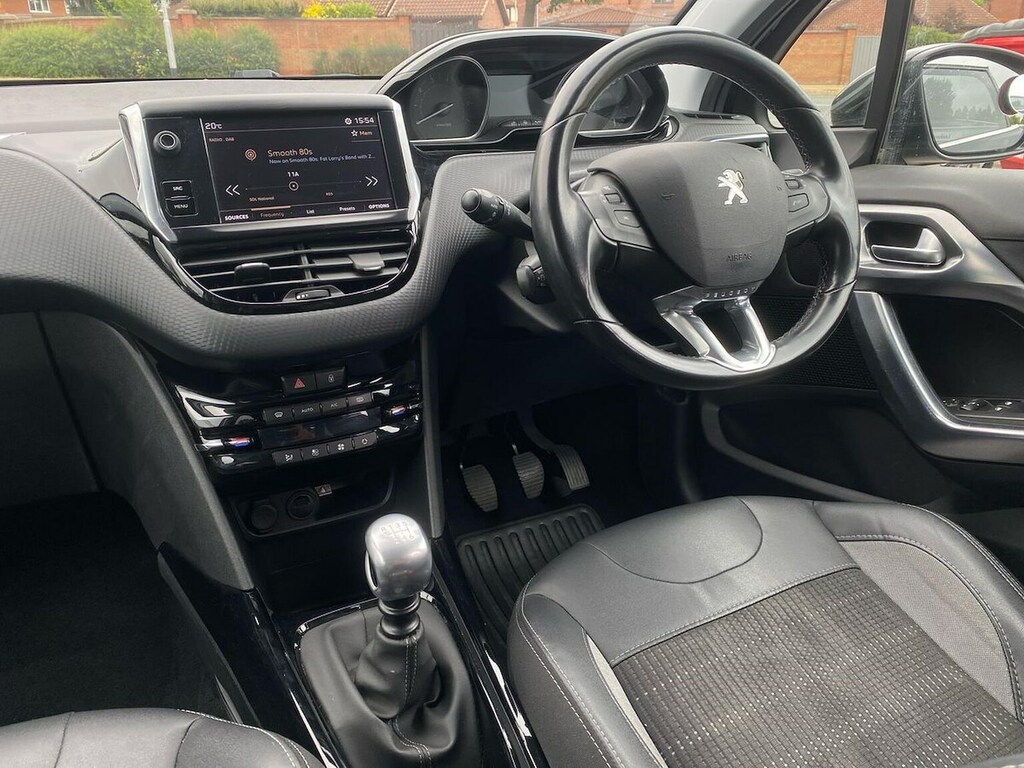 Peugeot 2008 Gt Line Red #12
