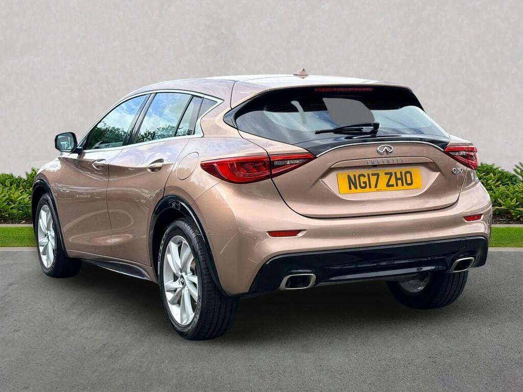 Infiniti Q30 Infiniti Q30 Premium Tech D Brown #2