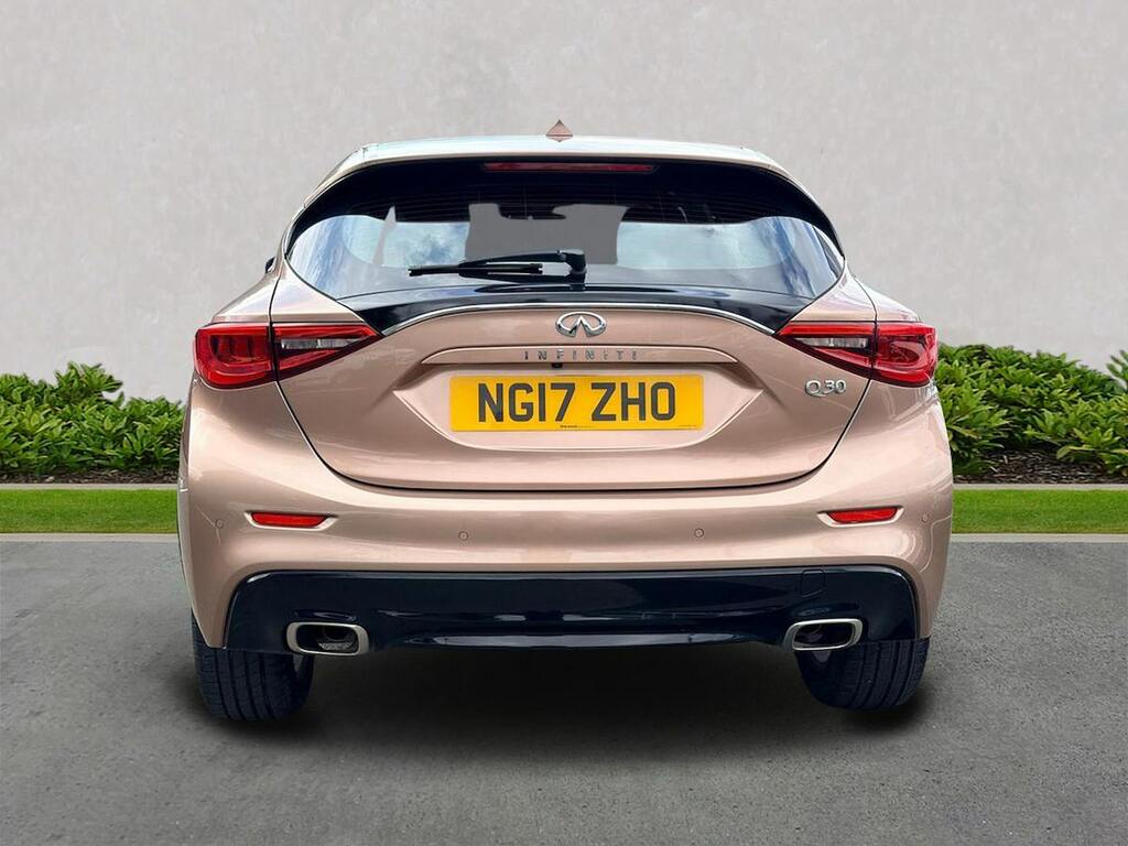 Infiniti Q30 Infiniti Q30 Premium Tech D Brown #4
