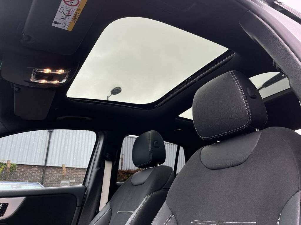 Mercedes-Benz GLA Class 200 Amg Line Executive Black #11