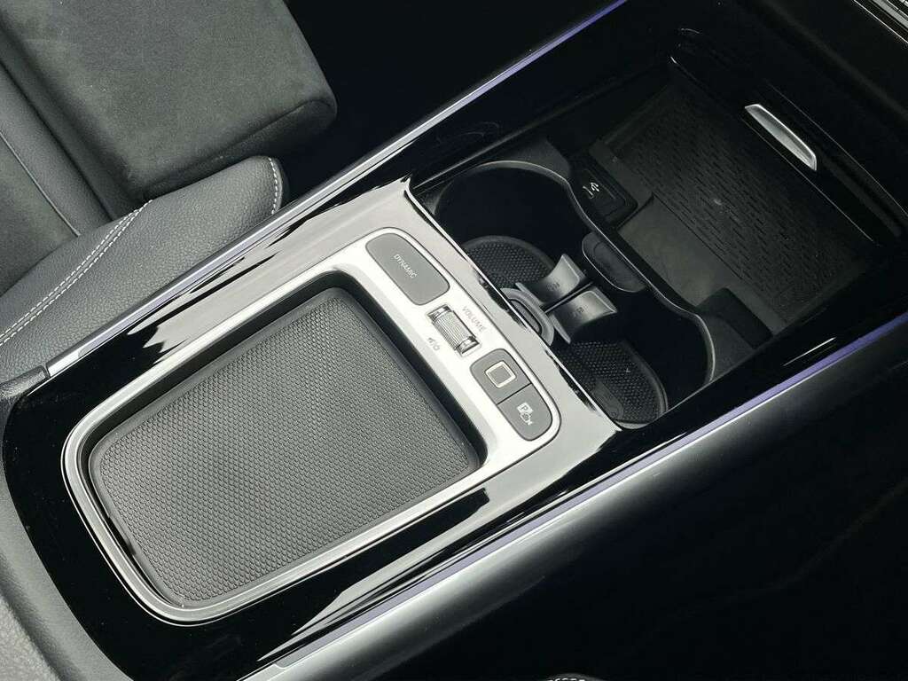 Mercedes-Benz GLA Class 200 Amg Line Executive Black #31