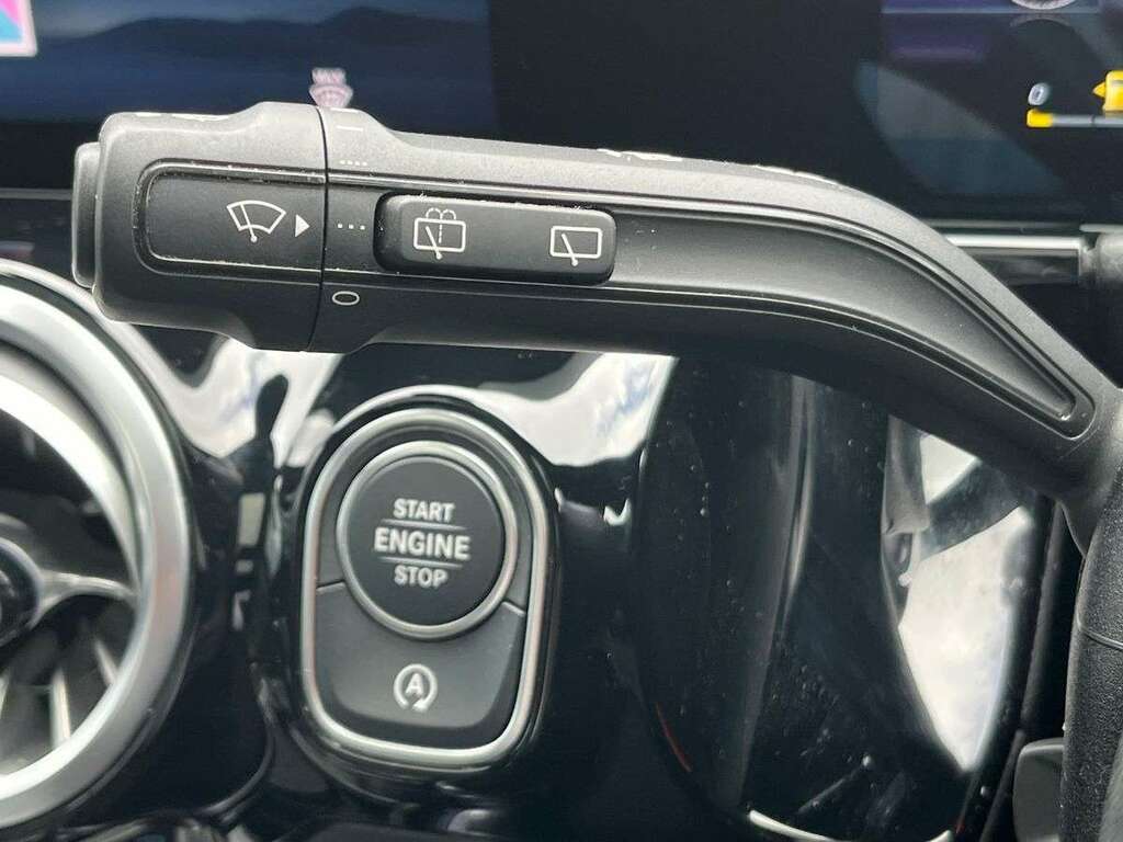 Mercedes-Benz GLA Class 200 Amg Line Executive Black #28