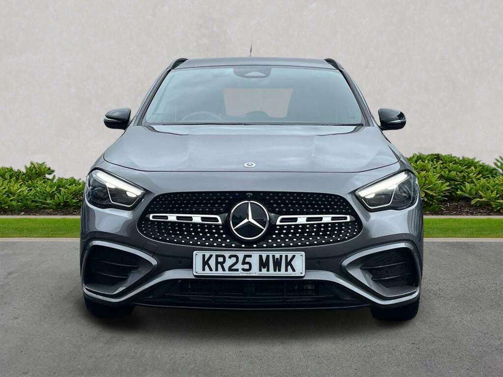 Mercedes-Benz GLA Class Gla 200 Amg Line Premium Plus Grey #2