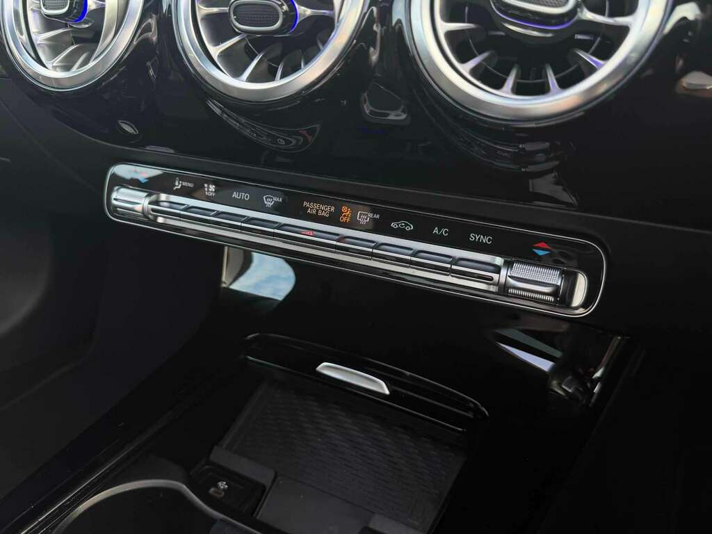 Mercedes-Benz CLA Class Cla 180 Amg Line Executive Tip Black #31