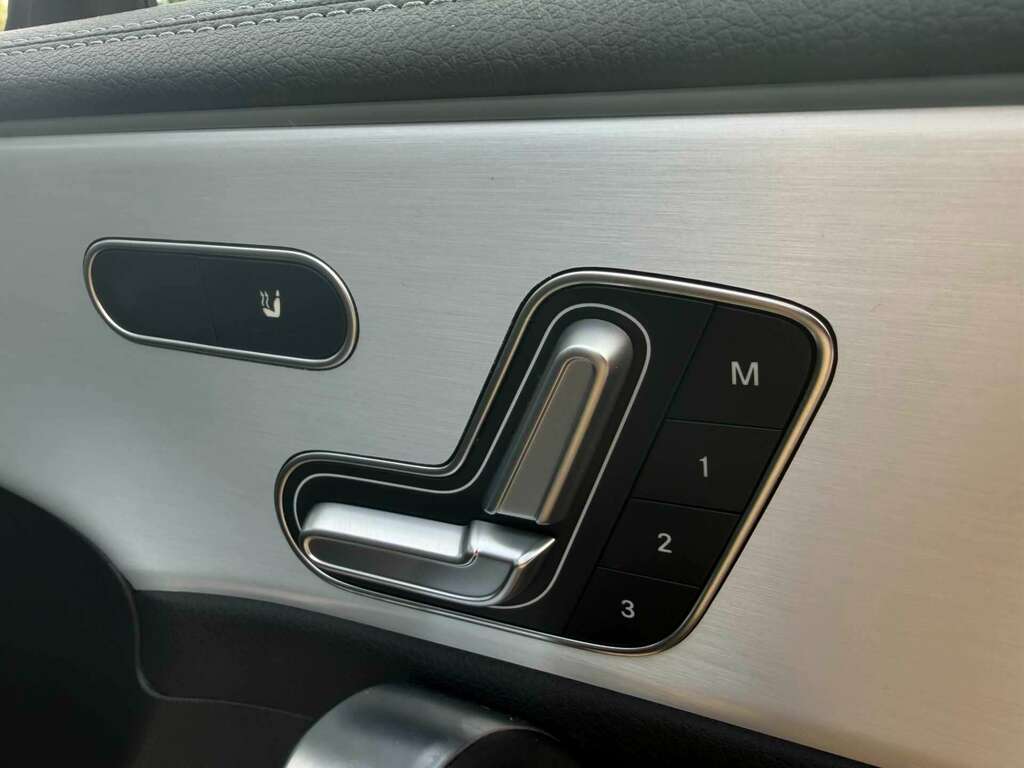 Mercedes-Benz CLA Class Cla 180 Amg Line Executive Tip Black #19