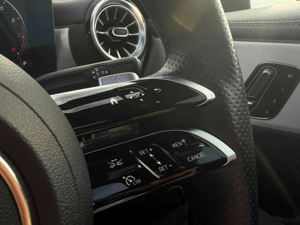 Mercedes-Benz CLA Class Cla 180 Amg Line Executive Tip Black #30