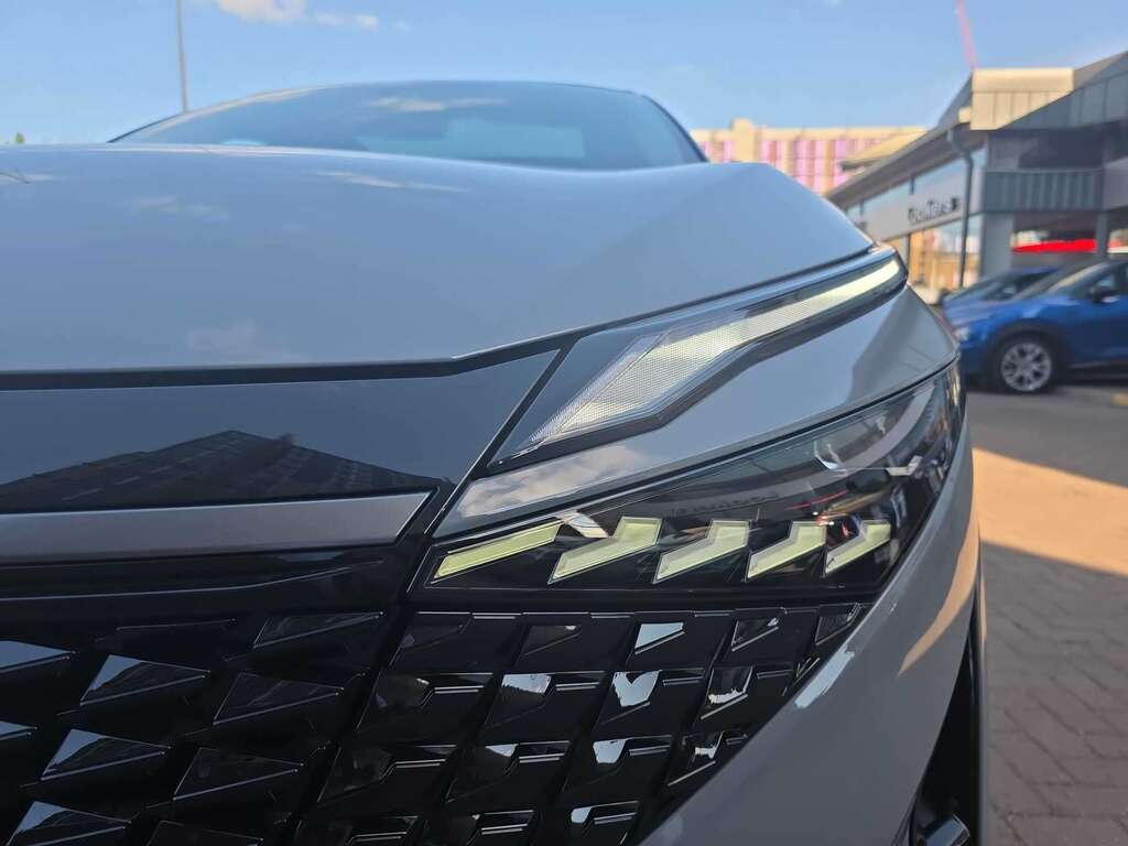 Nissan Qashqai Hatchback  #27