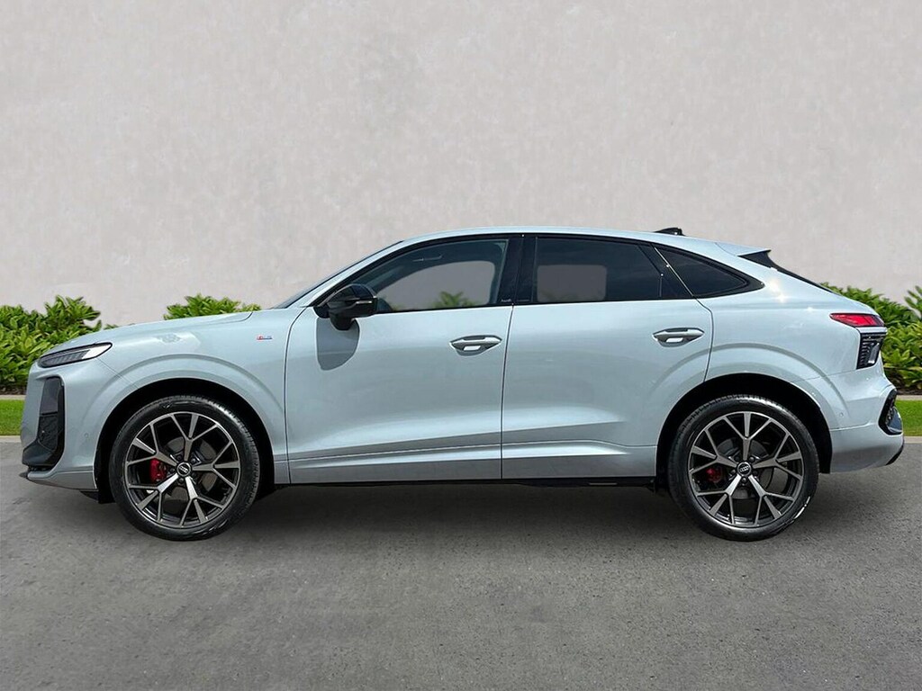Audi Q3 1.5 E-hybrid Launch Edition Sportback P Blue #19