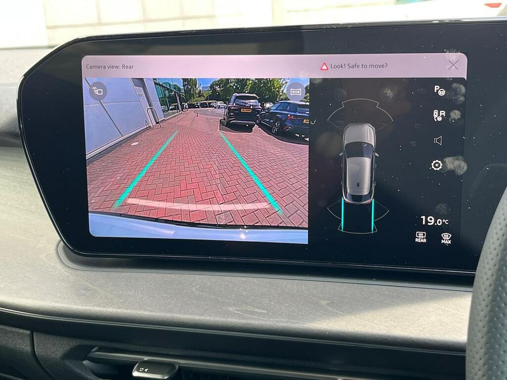 Audi Q3 1.5 E-hybrid Launch Edition Sportback P Blue #23