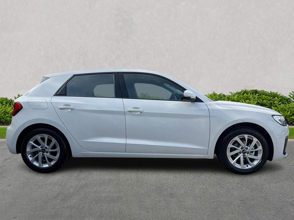 Audi A1 1.0 Tfsi 25 Sport Sportback Euro White #3
