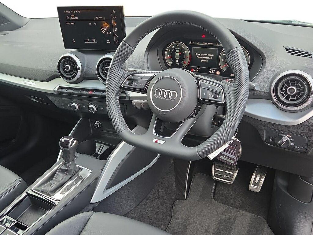 Audi Q2 Black Edition 35 Tfsi 150 Ps S Tronic Grey #15