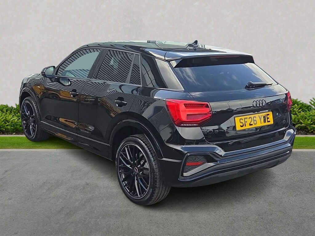 Audi Q2 1.5 Tfsi Cod 35 Black Edition Suv S Tro Black #2