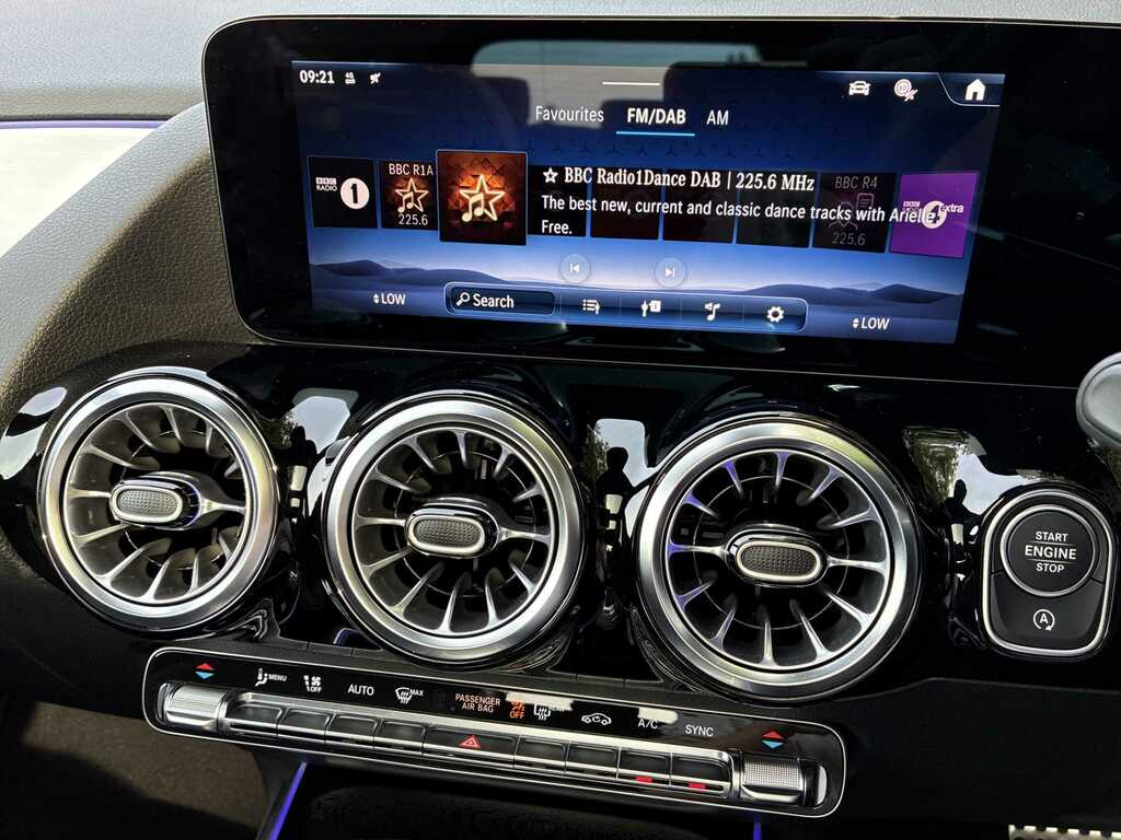 Mercedes-Benz B Class B200 Amg Line Executive 2025 Black #26