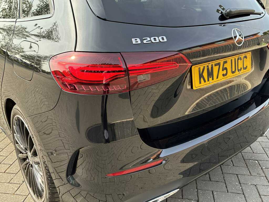 Mercedes-Benz B Class B200 Amg Line Executive 2025 Black #35