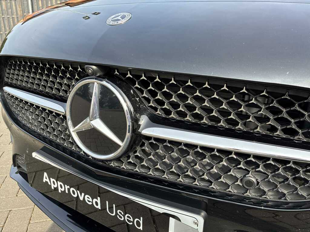 Mercedes-Benz B Class B200 Amg Line Executive 2025 Black #32