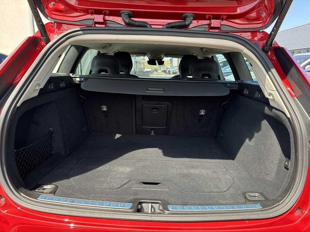 Volvo V60 2.0 B4p Plus Dark 7 Speed Grey #33