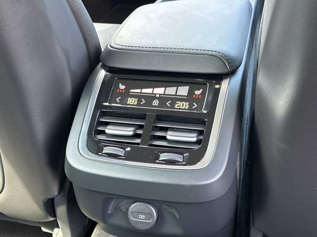 Volvo V60 2.0 B4p Plus Dark 7 Speed Grey #32