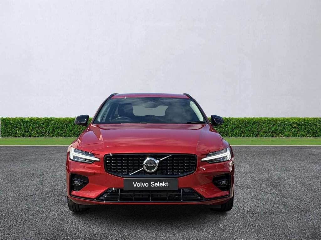 Volvo V60 2.0 B4p Plus Dark 7 Speed Red #2