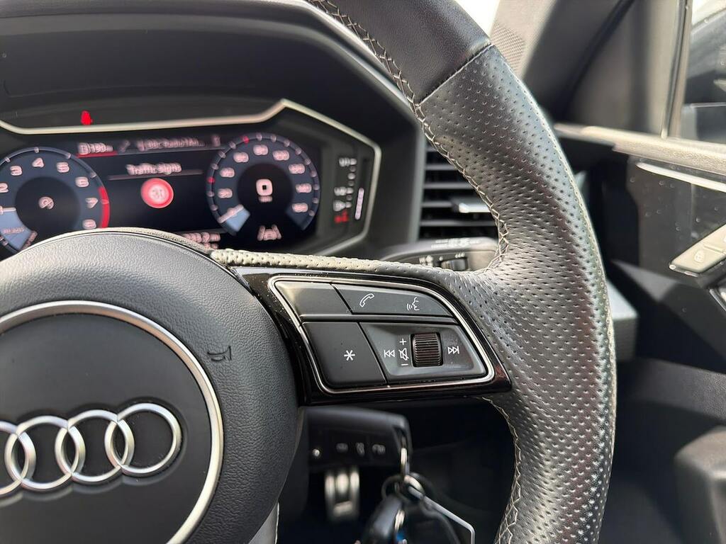Audi A1 Black Edition 30 Tfsi 116 Ps S Tronic Silver #26