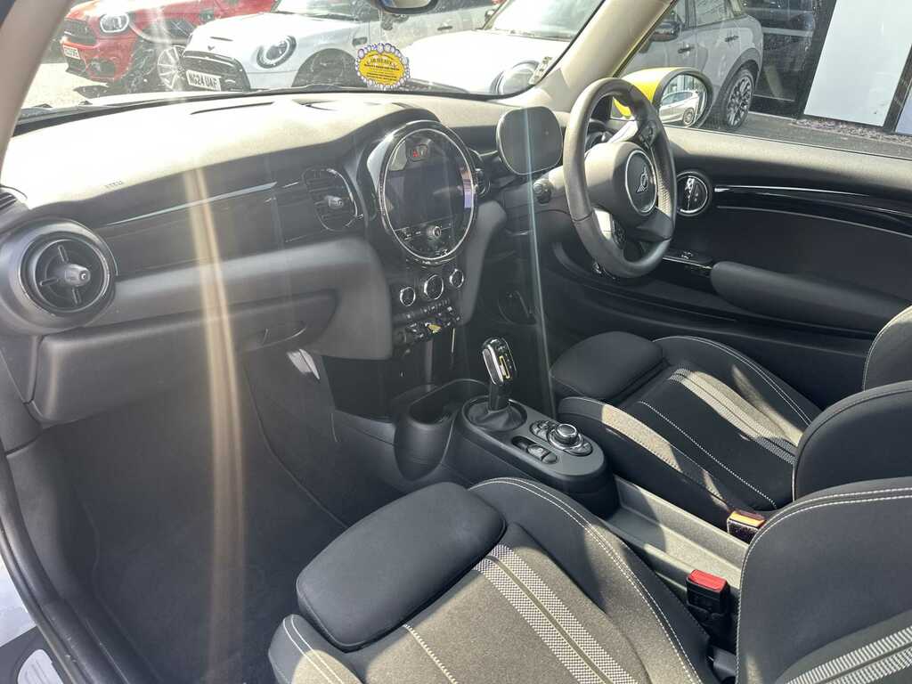 Mini Hatch F55 Mini 5-Door Cooper Exclusive Lci II White #6